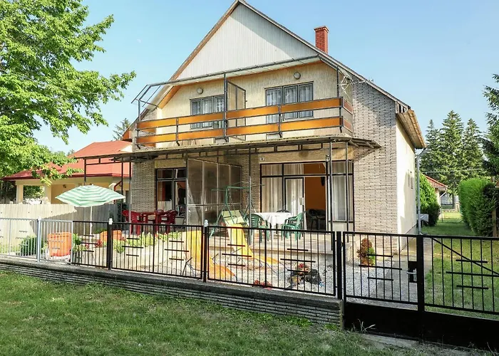 Petunia 2 By Interhome *