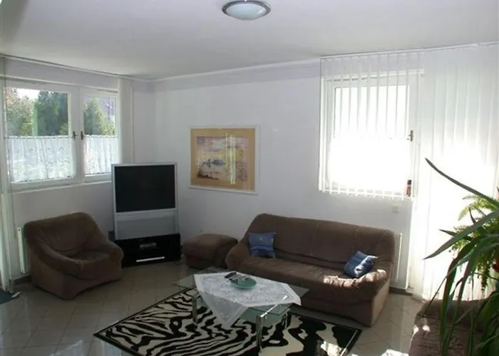 Petunia 2 By Interhome